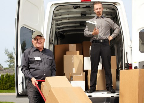 Storage unit organization in Woodsidepark for long-term use